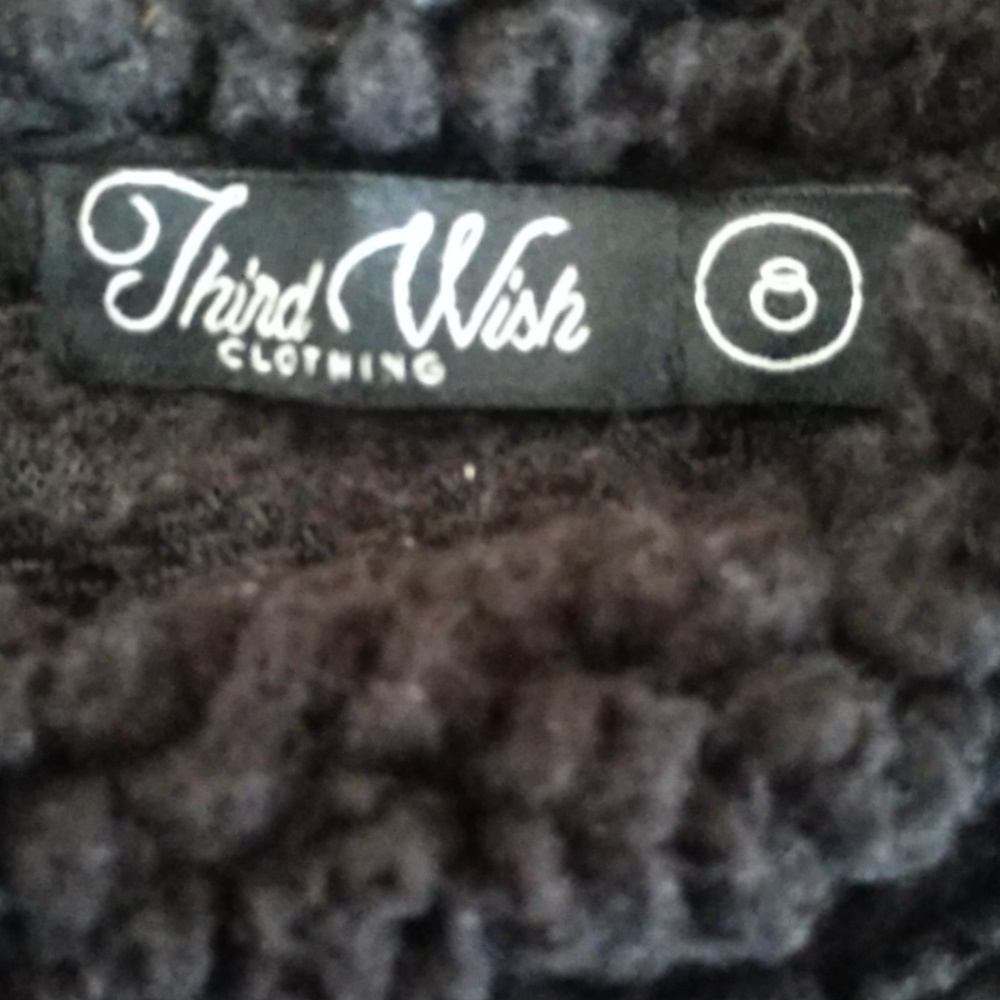 Sweater - Picture 3 of 3